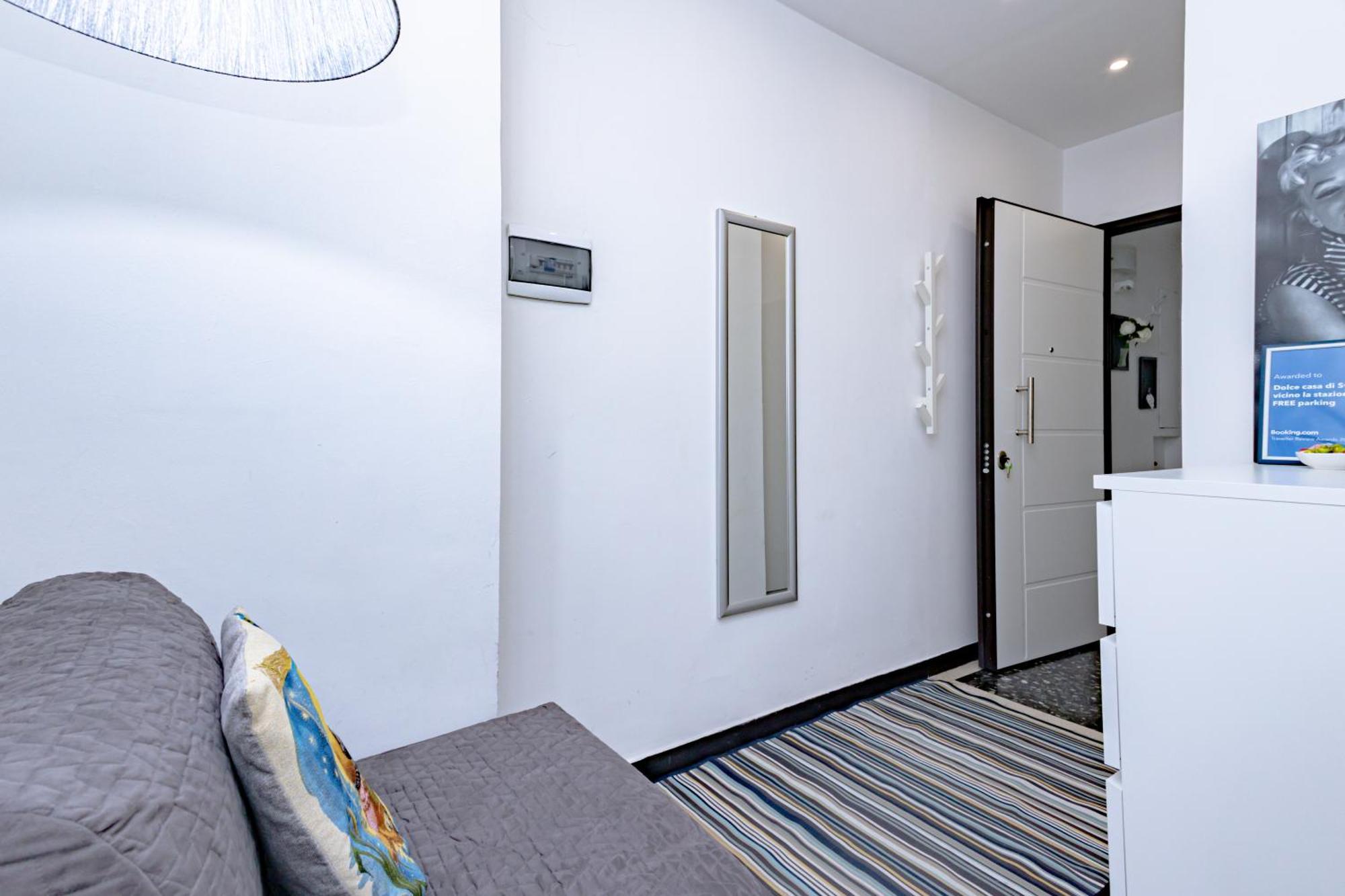 Dolce Casa Di Sve Vicino La Stazione Appartement Genua Buitenkant foto